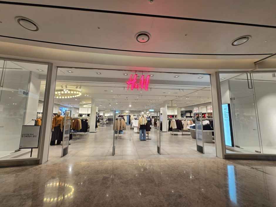 H&M 판교 현대점