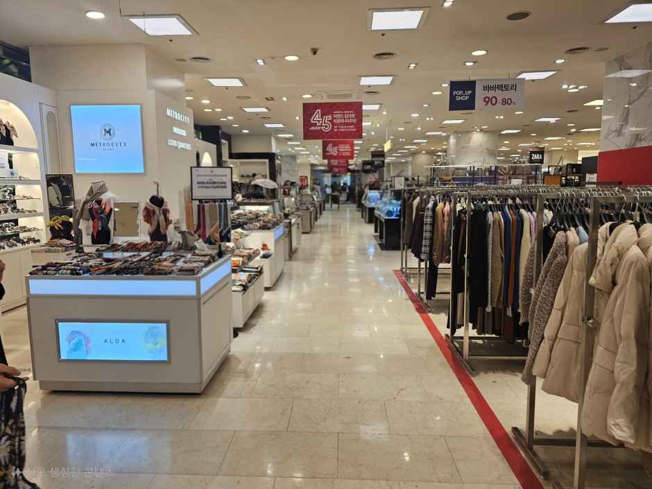 Newcore Outlets - Pyeongchon Branch [Tax Refund Shop](뉴코아아울렛 평촌점)