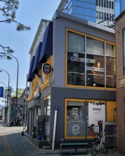 E-Mart24 R Myeongdong Station Branch[Tax Refund Shop](이마트24 R명동역점)