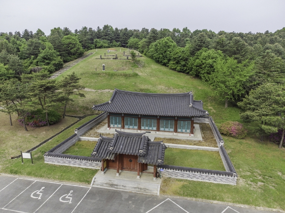李光崙墓