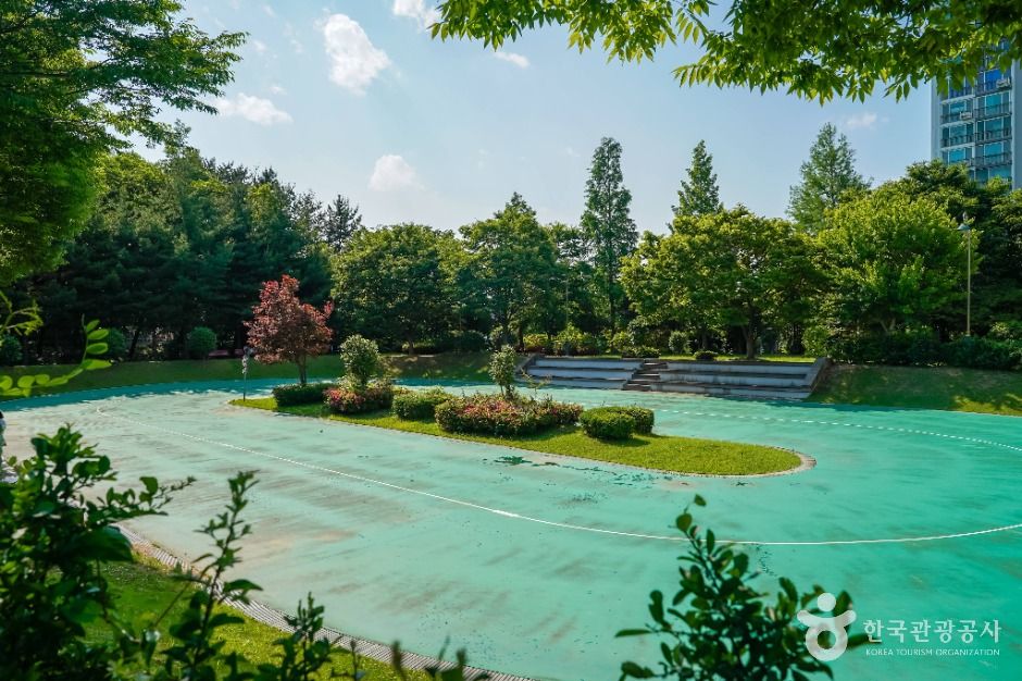 三亭子传统游乐园