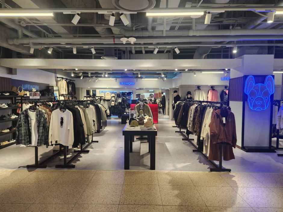 라이프워크 타임스퀘어점