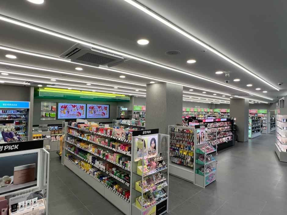 Olive Young - Bongeunsa Station Branch [Tax Refund Shop](올리브영 봉은사역점)