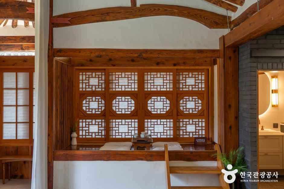 학인당