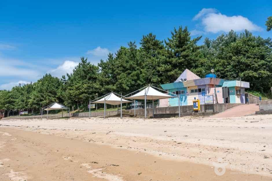 외달도 해수욕장 - 전남광주통합특별시 목포시 외달도길 47-17 관광 명소