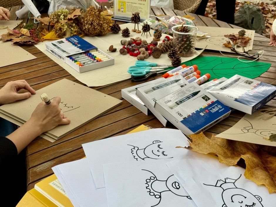 Yangjae Library Embracing Yangjae Stream: A Picture Book Journey Along the Waterway