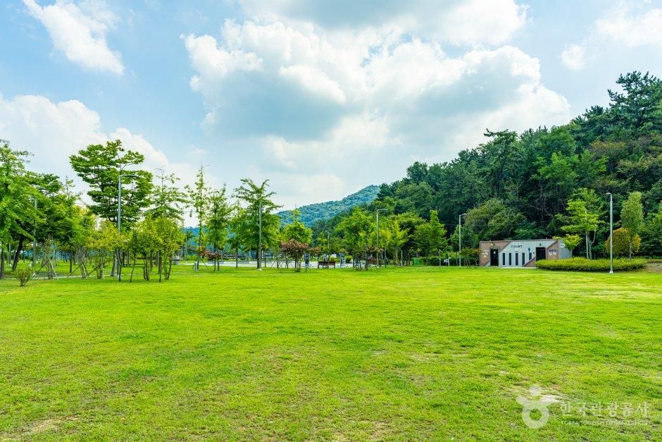 팔룡근린공원