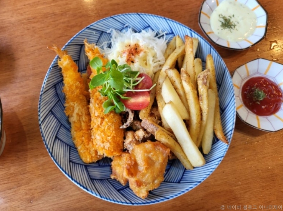 Roy Restaurant