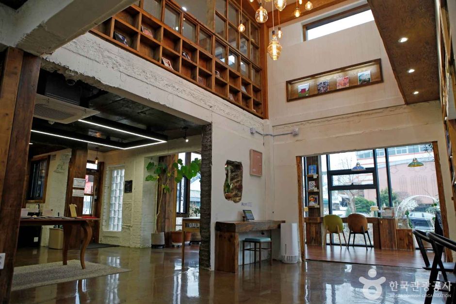 Seohak Art Village Library, repurposed from a former medical facility