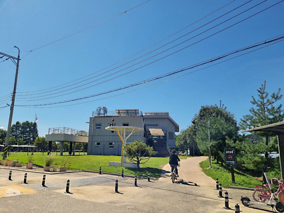 長子湖水公園 生態体験館