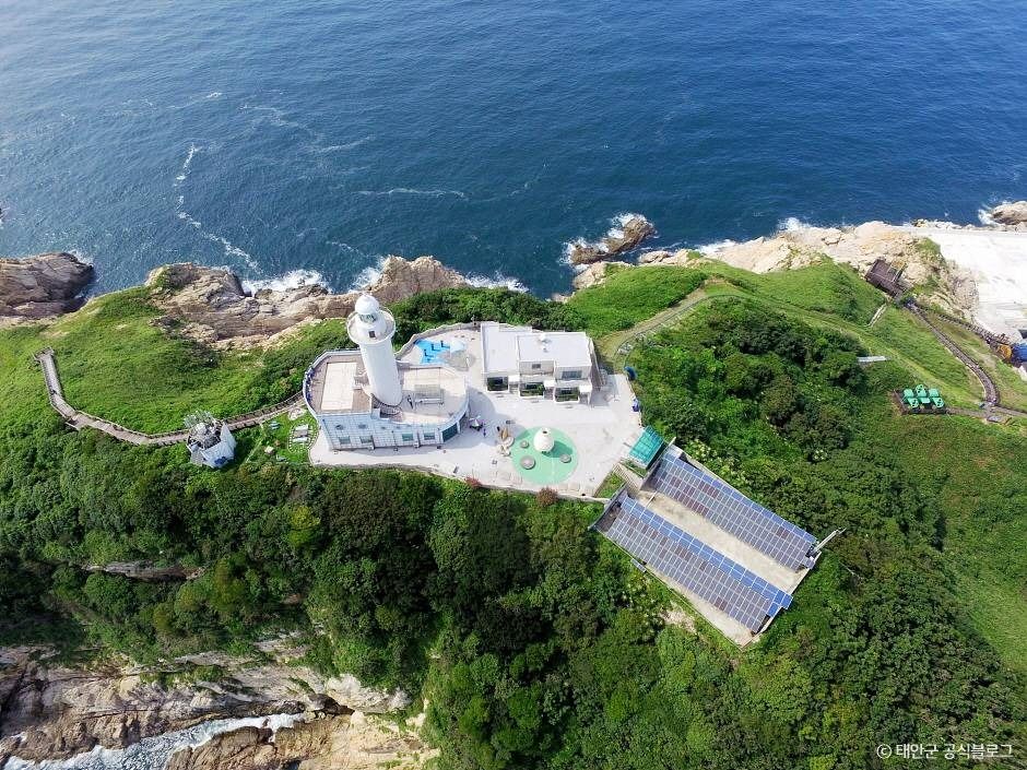 甕島灯台