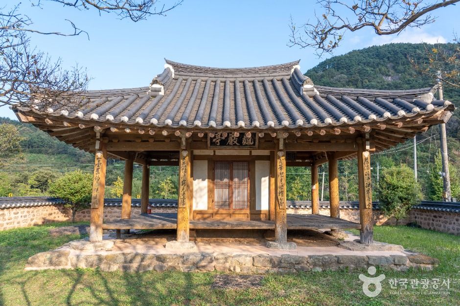 龟岩亭
