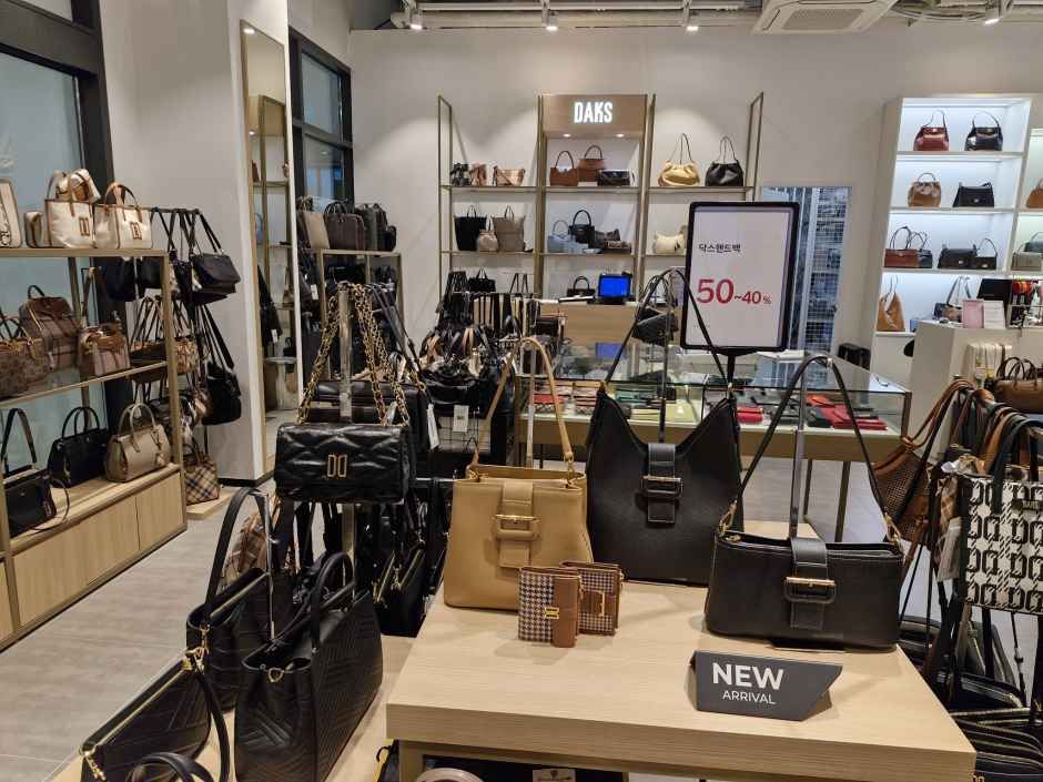 닥스 ACC 현대프리미엄아울렛 김포점