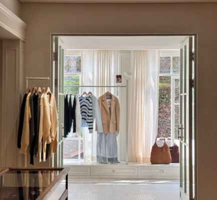 로라로라 한남 플래그십스토어