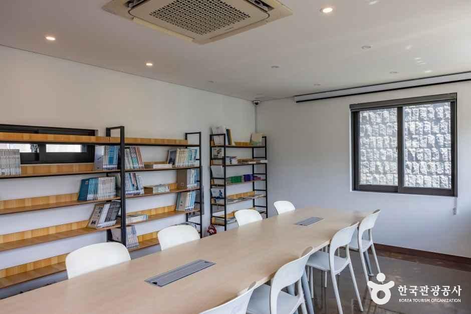 제주_제주책방·사랑방 (2).jpg