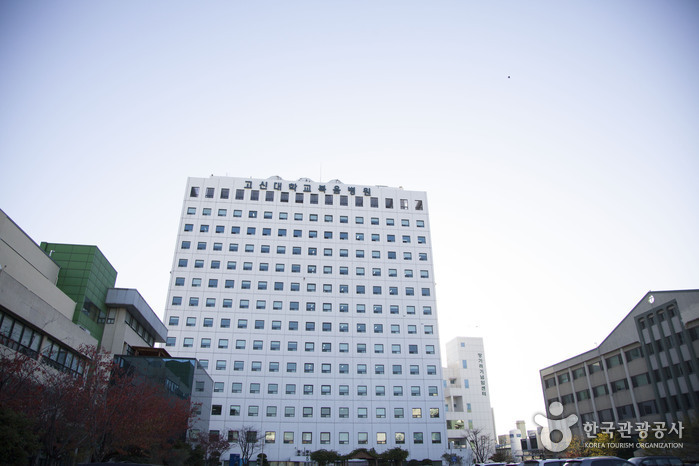 高神大学福音医院医学图书馆