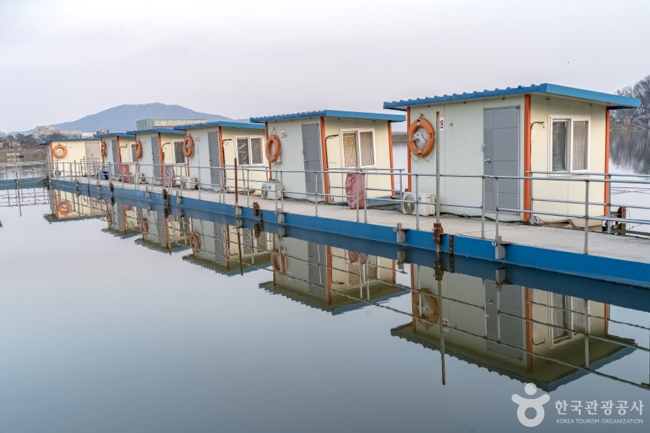 Yongdam Fishing Area