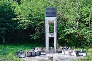 이승휴 상징 조형물