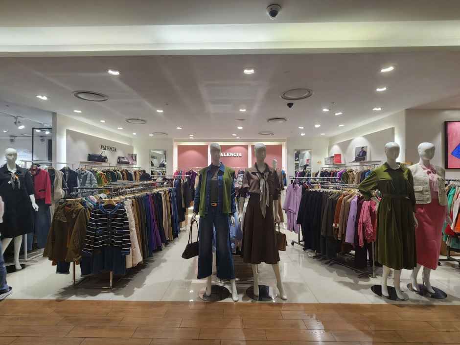 발렌시아 마리오아울렛 1관점