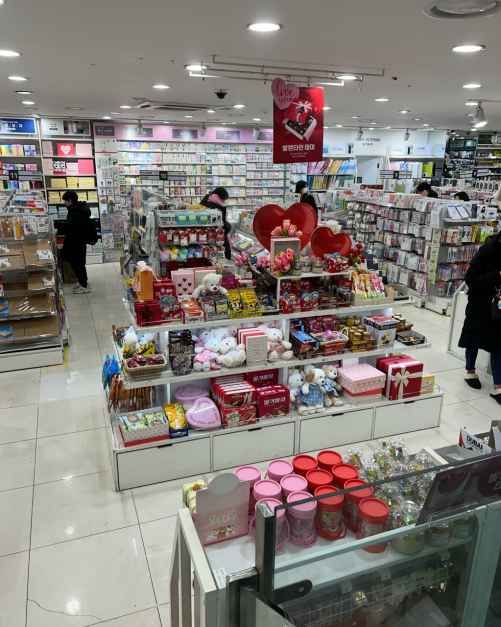 다이소 강남본점