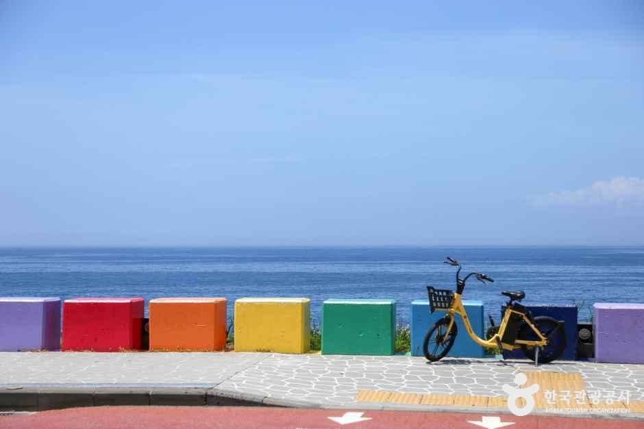 Dodu-dong Rainbow Coastal Road