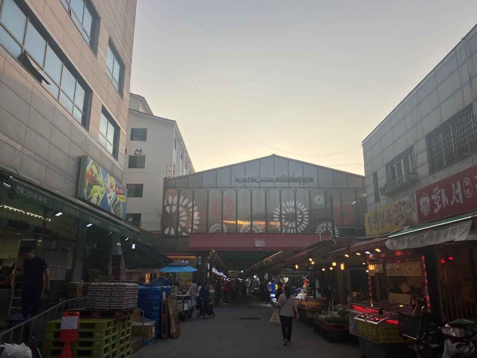 華西市場