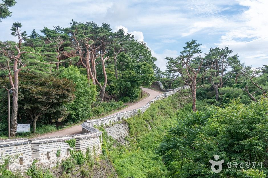 남한산성 탐방로