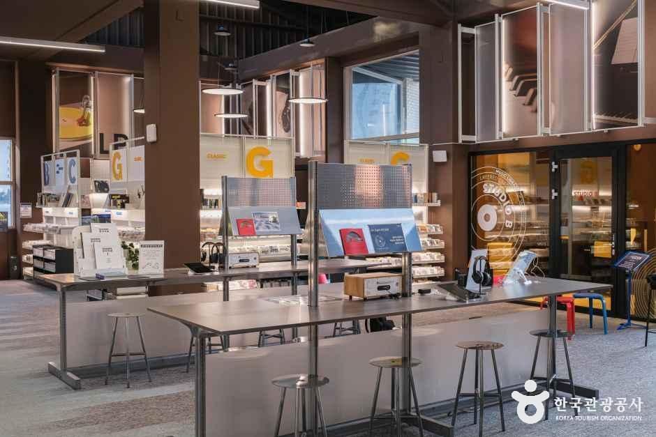 경기_의정부_의정부 음악도서관_내부_뮤직홀_1.jpg