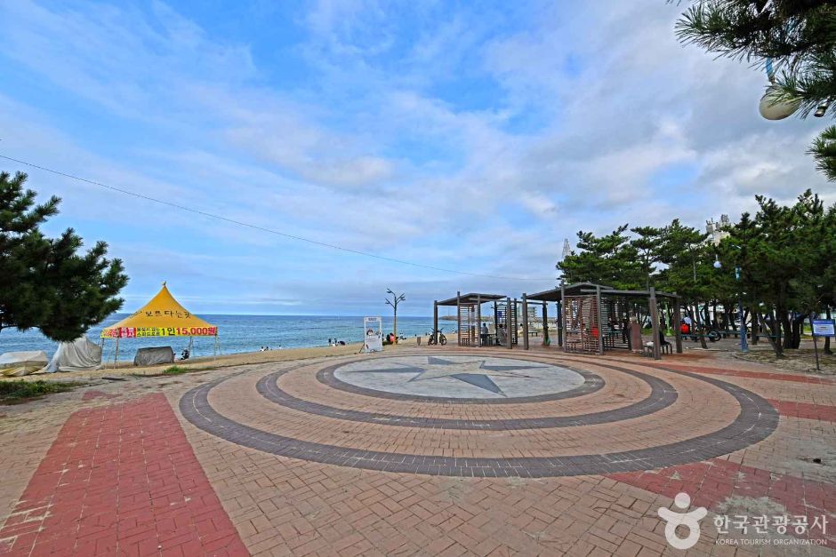 江陵安木海迎え公園