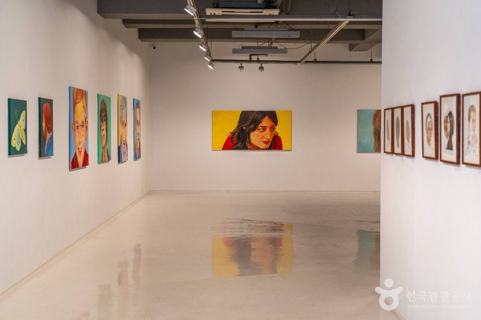 Gallery Dos 画廊