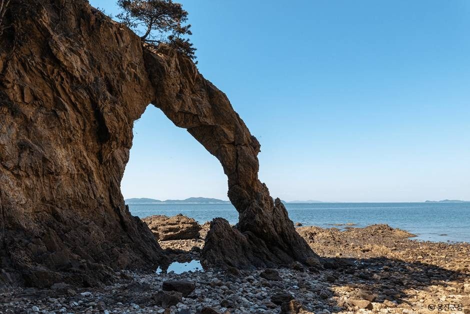 南大門岩