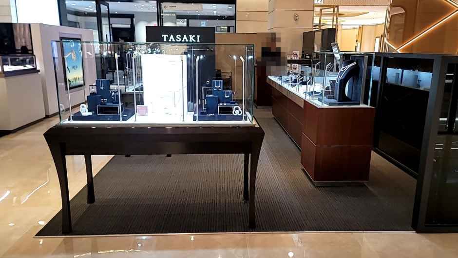 Tasaki 现代百货 狎鸥亭总店
