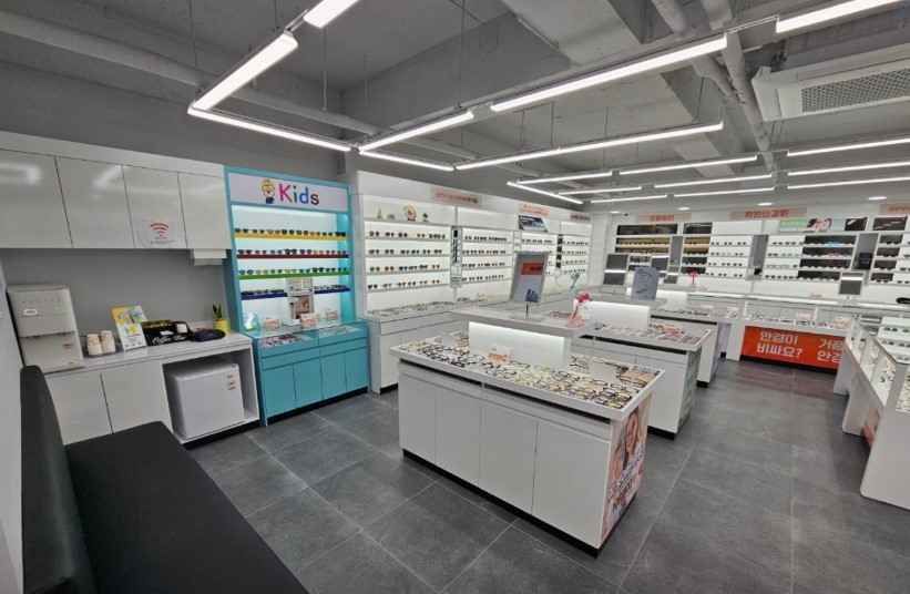 Top50 Glasses Gwacheon Branch[Tax Refund Shop](으뜸50안경 과천점)