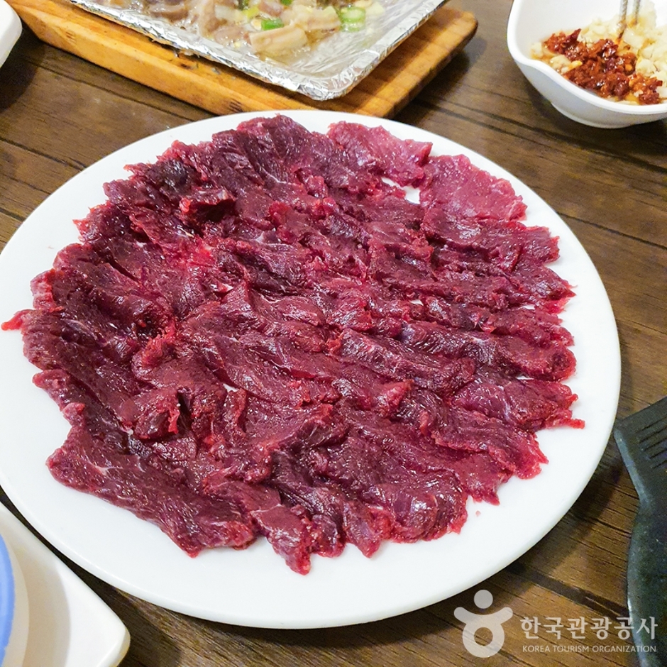 绿阳烤肉 斗山洞店
