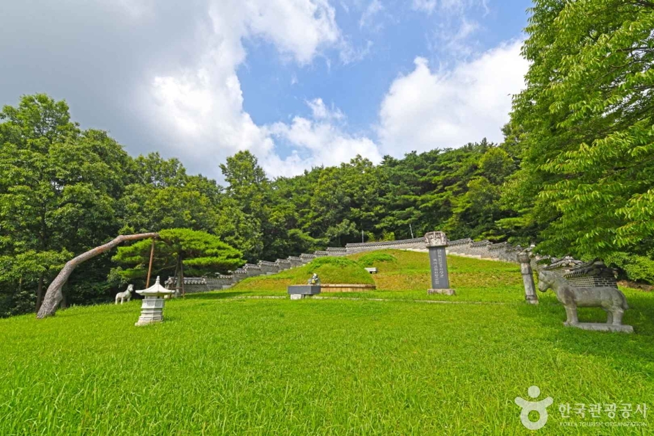 Tomb of General Kim Jwa-jin