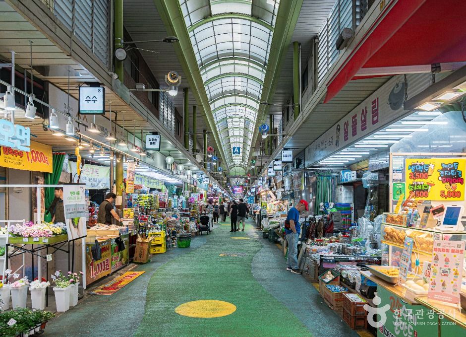 Mangwon Market