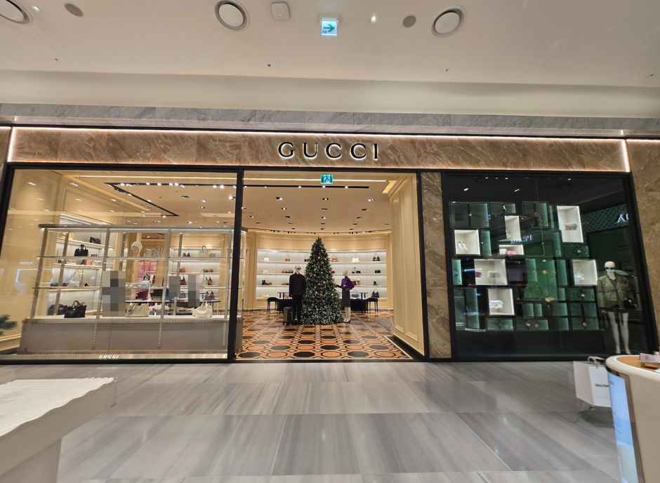 Gucci 现代百货判桥店