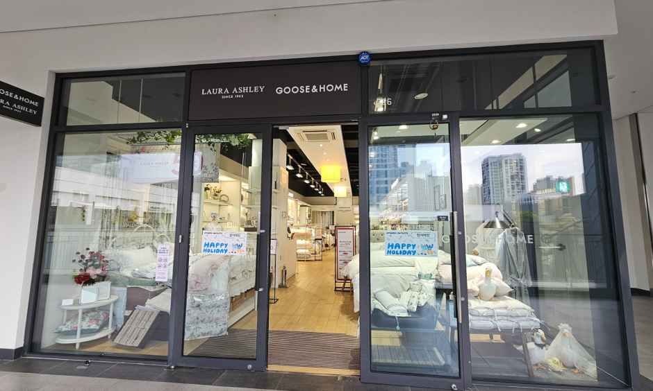 Laura Ashley 现代高级奥特莱斯松岛店