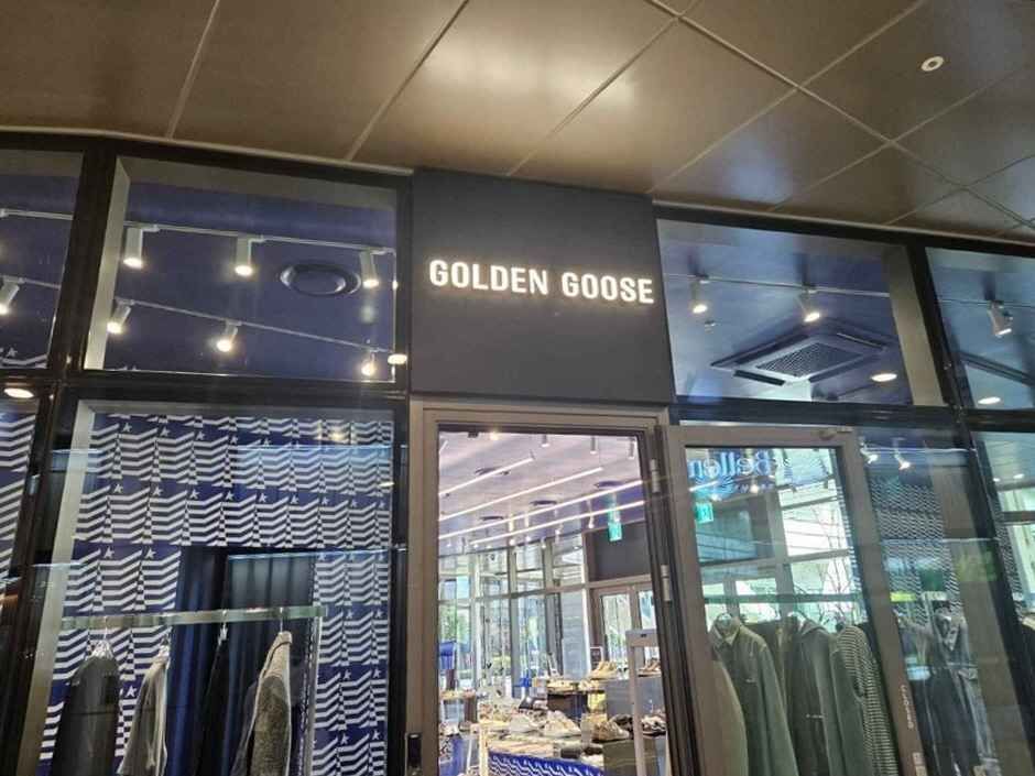 [事後免税店] GOLDEN GOOSE（ゴールデングース）・新世界サイモンプレミアムアウトレットチェジュ（済州）店(골든구스 신세계사이먼프리미엄아울렛 제주점)