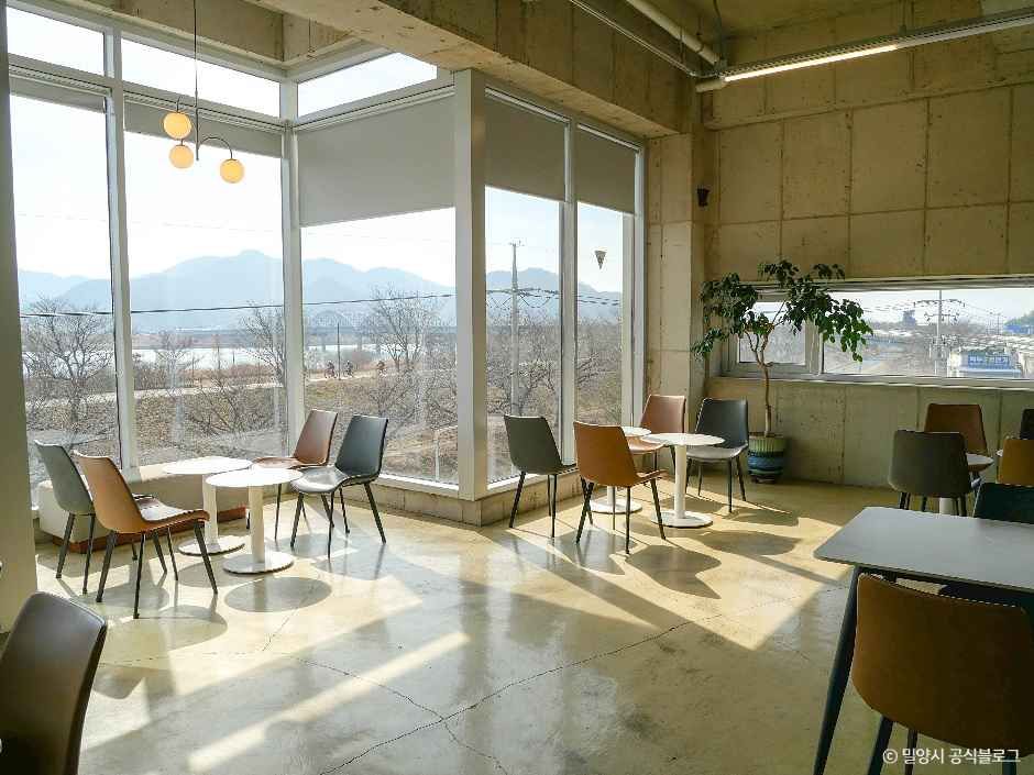 밀양_카페삼랑 (4).jpg