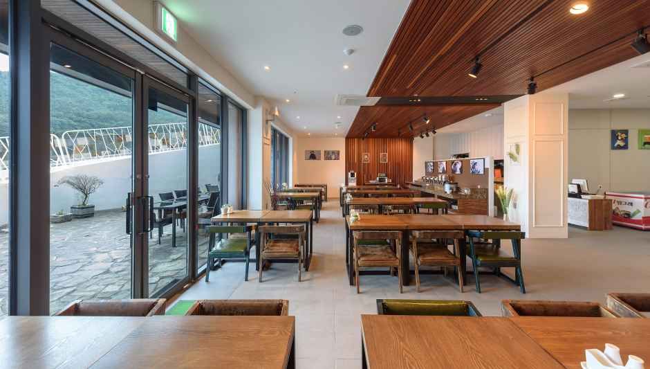 거제_프래밀리풀빌라호텔 (10).jpg