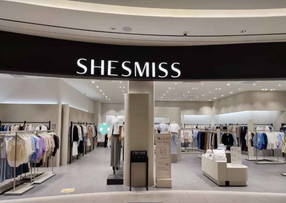 [事後免税店] SHESMISS（シーズミス）・スターフィールドスウォン（水原）店(쉬즈미스 스타필드 수원점)