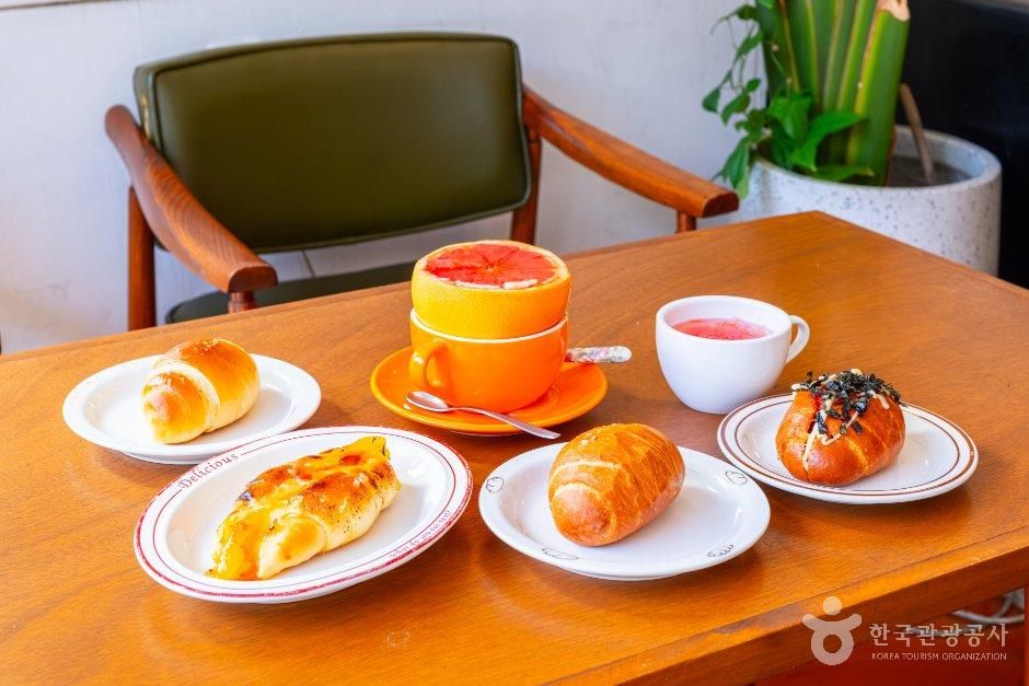 3시15분카페 신안본점