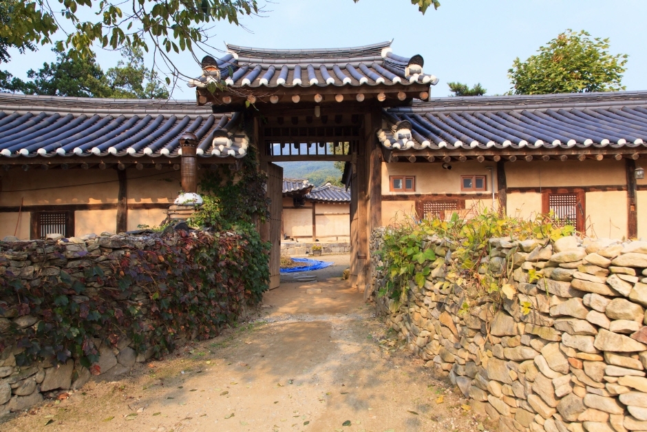 Asan Oeam Village Champ'andaek House