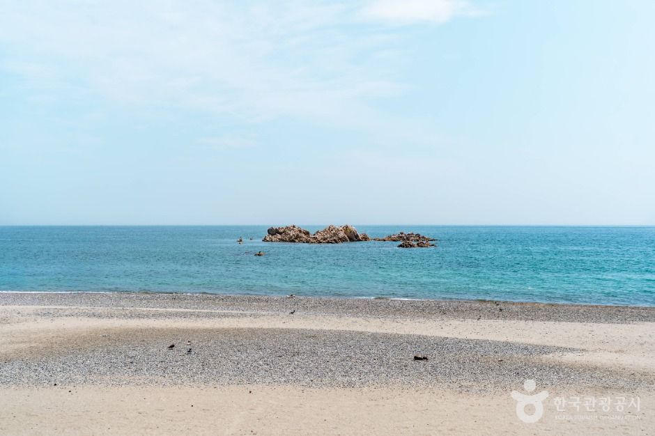 奉吉大王岩海边