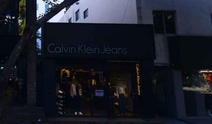 [事後免税店]Calvin Klein（カルバンクライン）ジーンズ・シンジェジュ（新済州）代理店