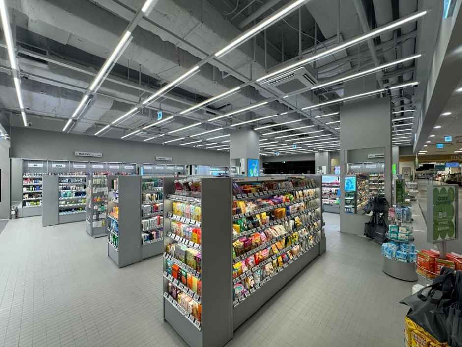 [事後免税店]Olive Young・スターフィールドマーケットトンタン（東灘）店(올리브영 스타필드마켓 동탄점)