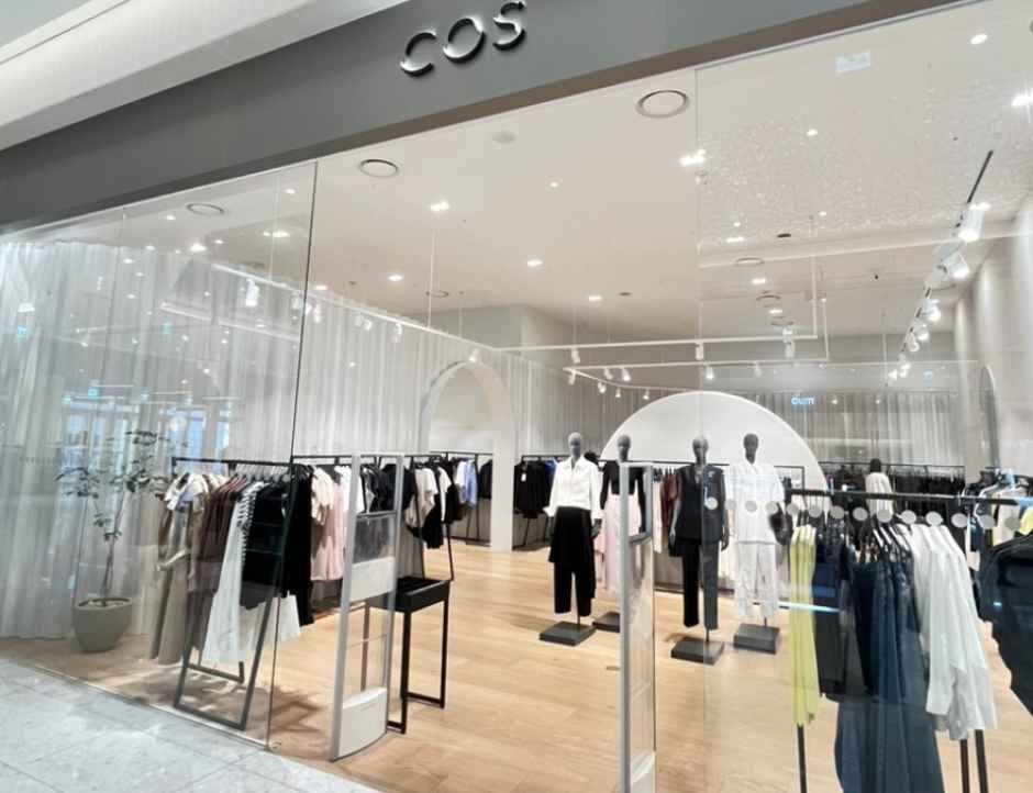 [事後免税店]COS・現代百貨店チュンドン（中洞）店U-PLEX