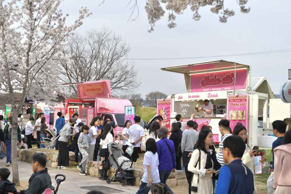 경주 대릉원돌담길 축제