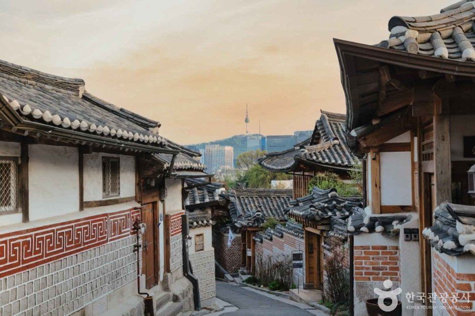 Panoramic view of Bukchon Hanok Village